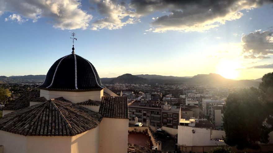 Petrer ubicará un nuevo centro joven en el edificio de las antiguas Escuelas Graduadas
