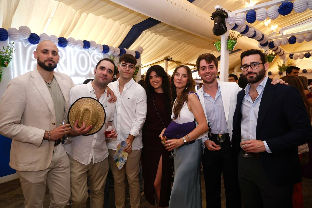 El tardeo se impone en las casetas de la Feria de Córdoba para disfrute de propios y extraños