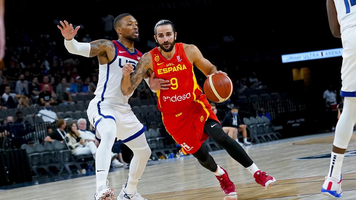 Ricky Rubio y Lillard, en el último partido entre España y Estados Unidos en los Juegos Olímpicos.