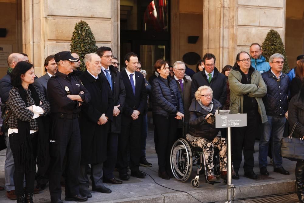 Concentración de condena contra la violencia de género tras el asesinato de Silvia Hernández Alvarez