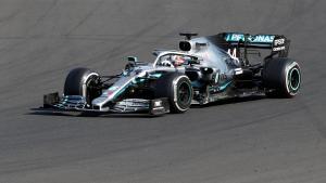 Formula One F1 - Hungarian Grand Prix - Hungaroring, Budapest, Hungary - August 4, 2019   Mercedes’ Lewis Hamilton in action during the race   REUTERS/Bernadett Szabo