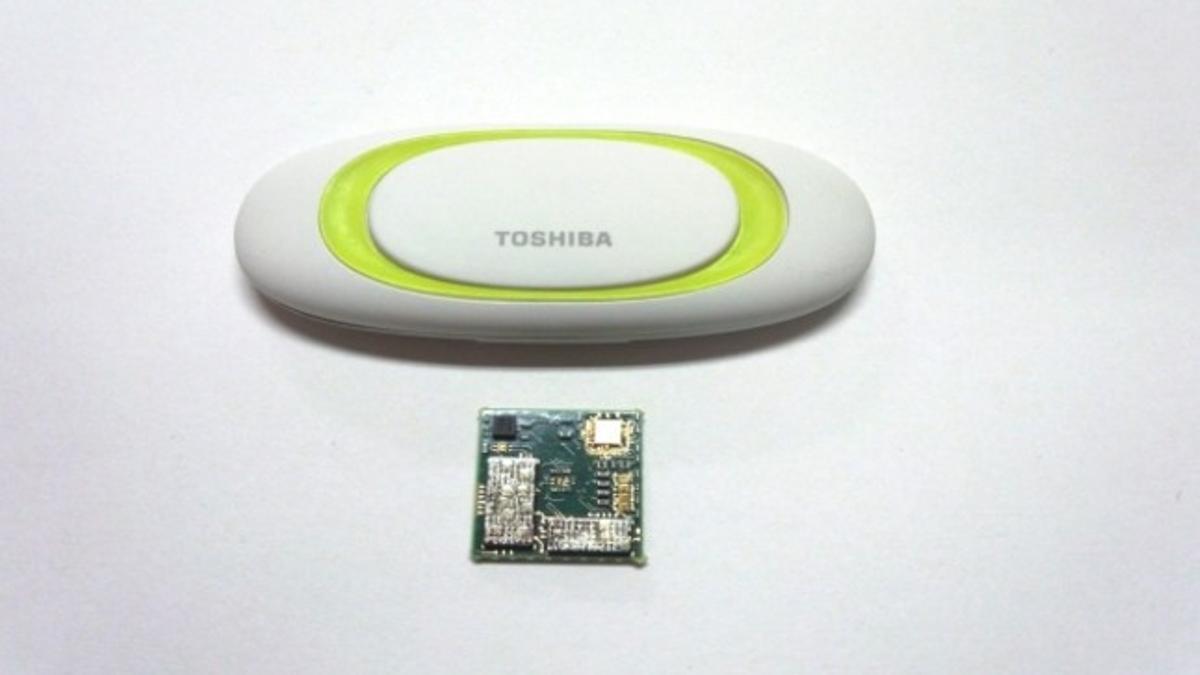 El dispositivo Silmee de Toshiba, que registra las constantes vitales.