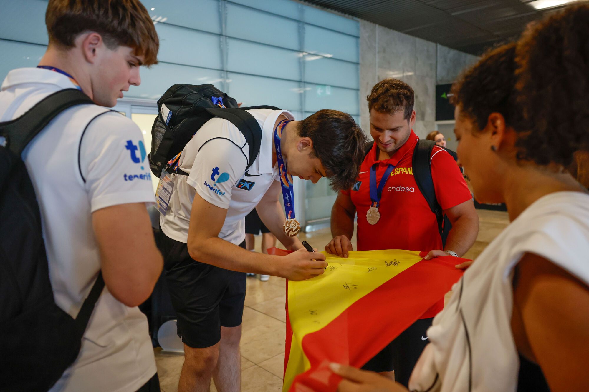 Guillermo del Pino regresa con el trofeo de campeón de Europa sub-18