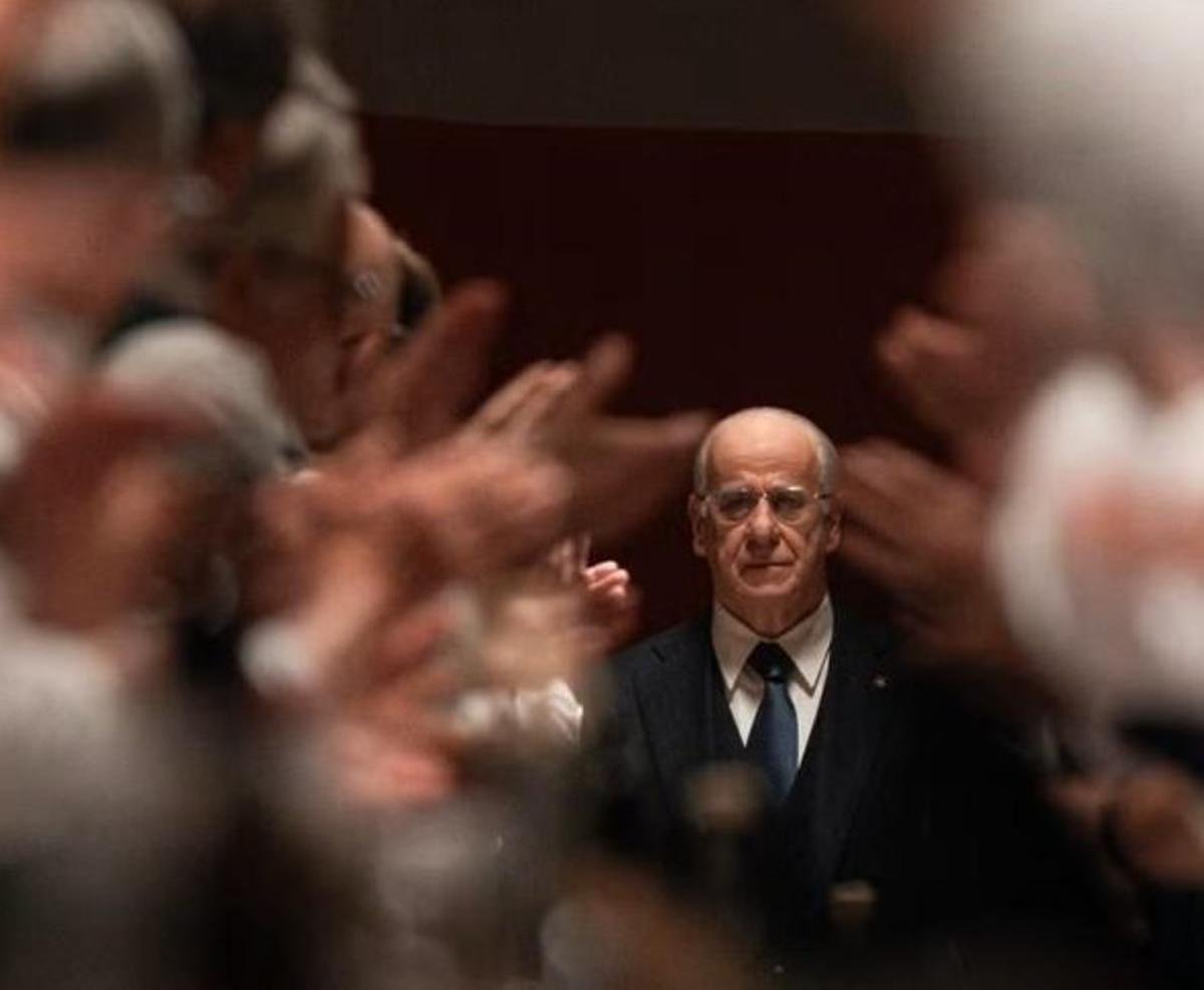 Captivador elogi a la bona política