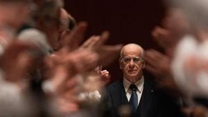 Captivador elogi a la bona política