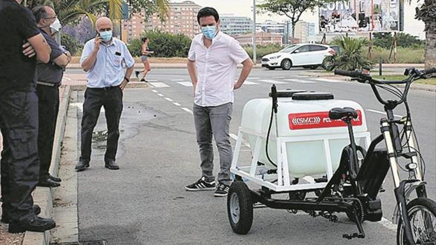 Castelló garantiza la desinfección con medio centenar de efectivos