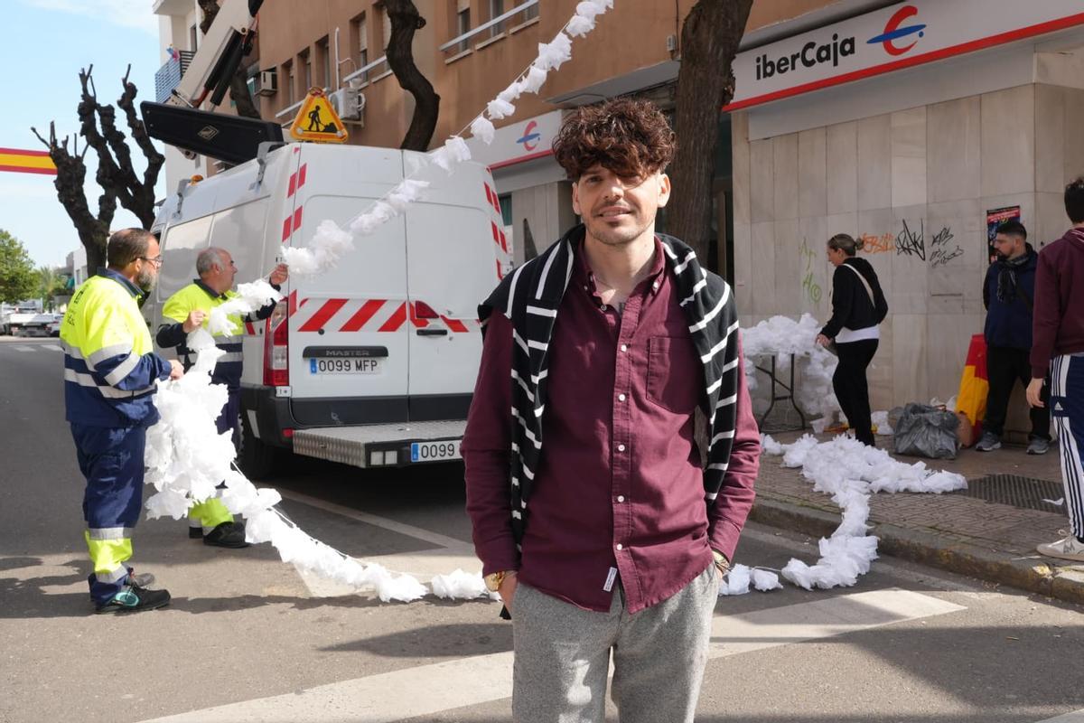 Luis Manuel Rodríguez, empresario promotor de esta iniciativa, en la calle Toledo de Badajoz.