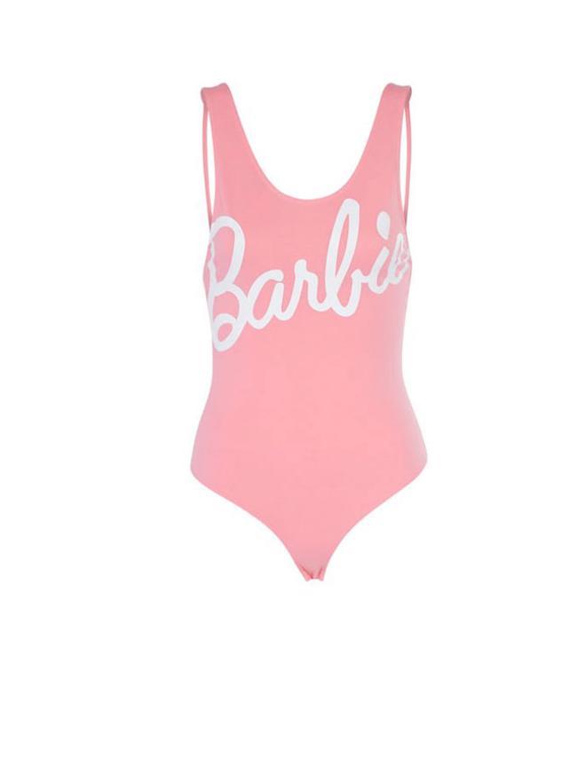 Body rosa con el logo de Barbie de Undiz