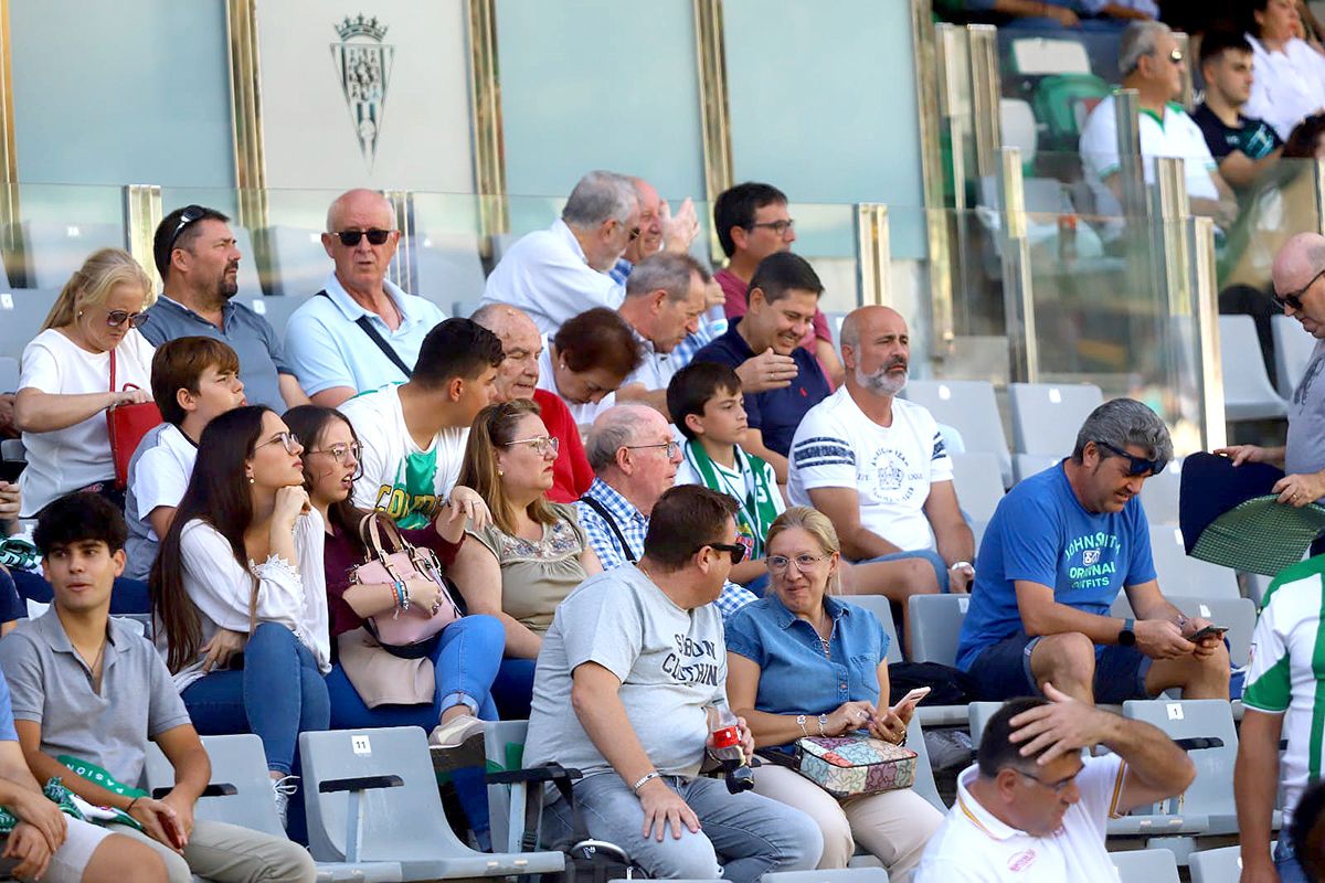 Las imágenes de la afición del Córdoba CF - Algeciras