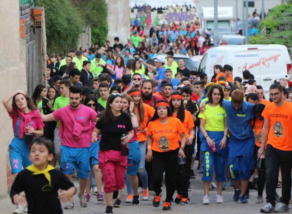 Fiestas del Cristo de Morales: Desfile de peñas