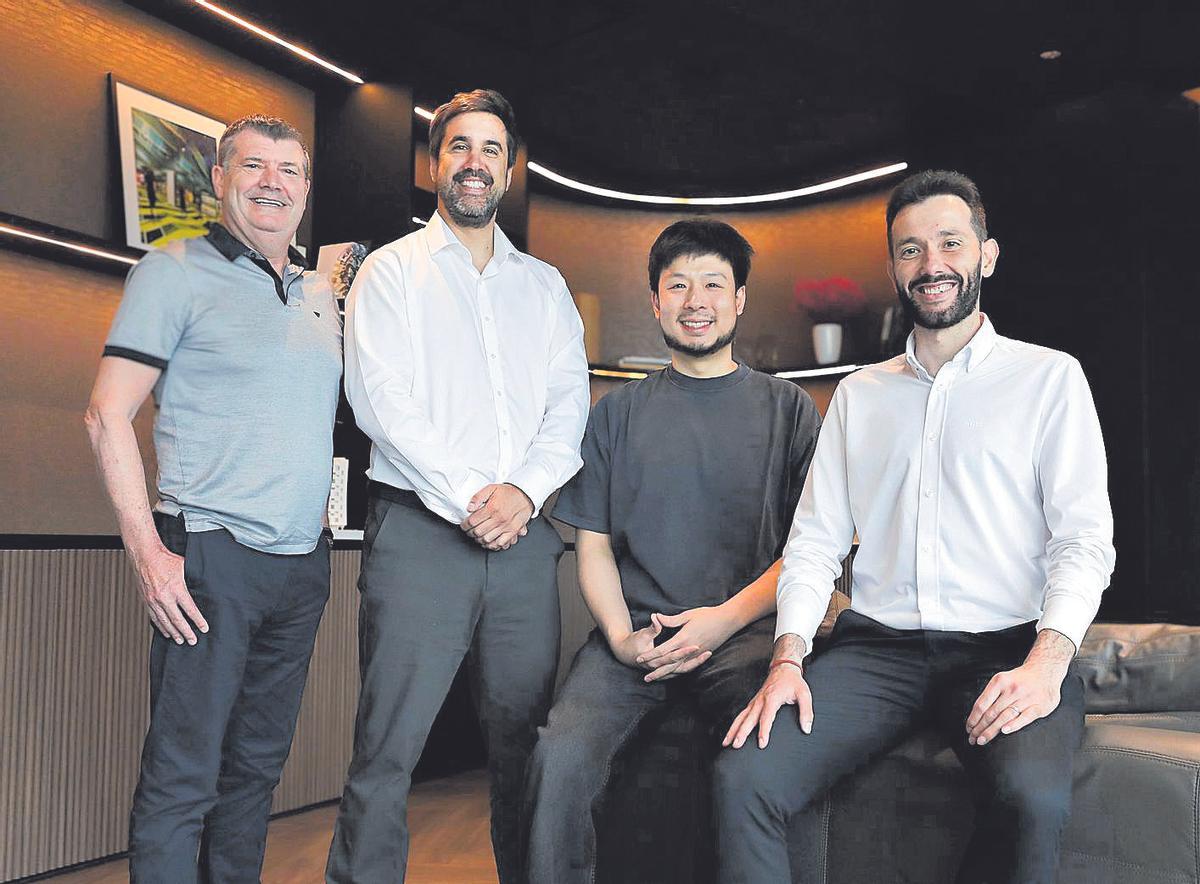 Ron Gourlay, Javier Solis, Kiat Lim y Carlos Corberán en Singapur.