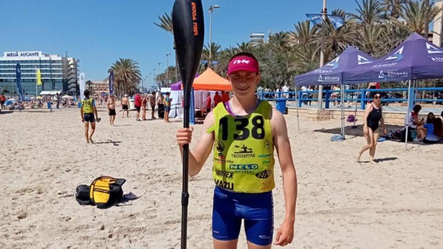 Favila Velasco (El Sella), medalla de oro en la Copa de España de kayak de mar
