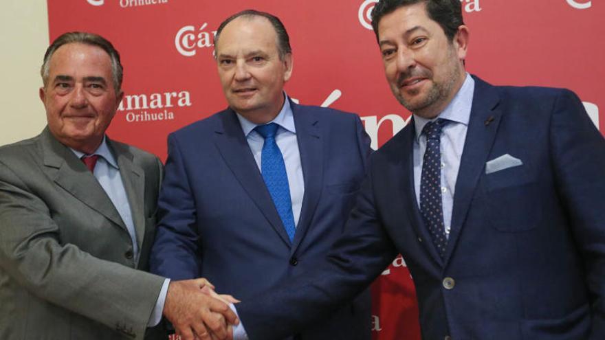 Los presidentes de las Cámaras de Alicante, Valencia y Orihuela, Riera, Morata y Martínez.