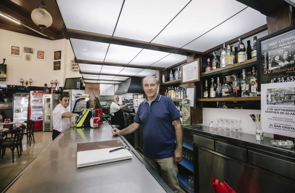 El largo adiós del Bar Cristal