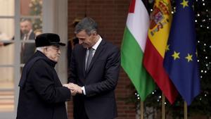 Sánchez recolza Abbàs a la Moncloa i exigeix "una pau de debò" a Gaza