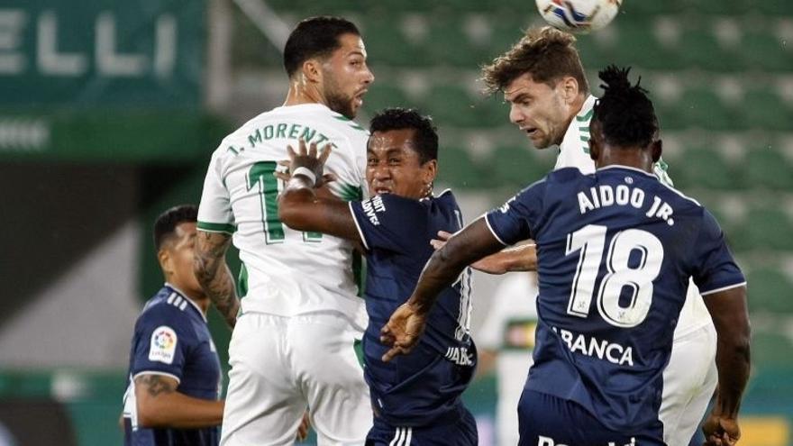 Los franjiverdes Tete Morente y Lucas Boyé en el último partido del Elche ante el Celta