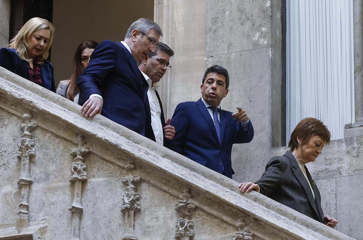 Carlos Mazón, Jorge Rodríguez y Mavi Mestre, el viernes en el Palau.