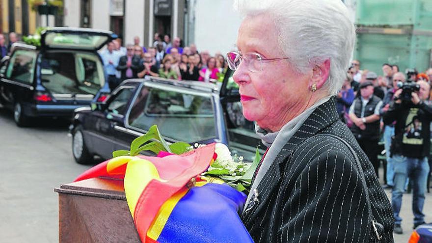 Aralda Rodríguez, durante el homenaje en marzo de 2019 en Arucas a 14 republicanos asesinados en la Guerra Civil.