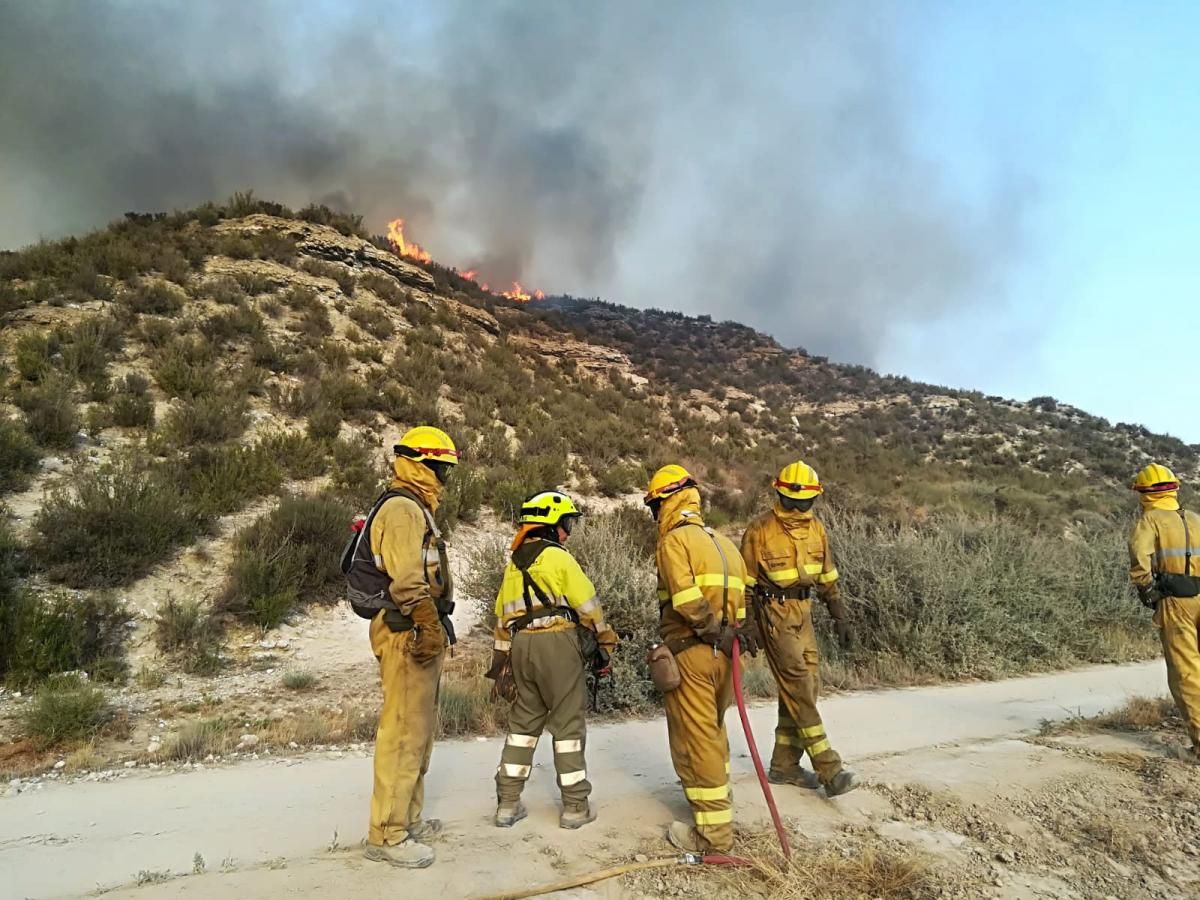 Impresionante incendio en la sierra de Alcubierre