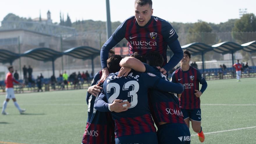 El Huesca B aguanta el ritmo del Robres