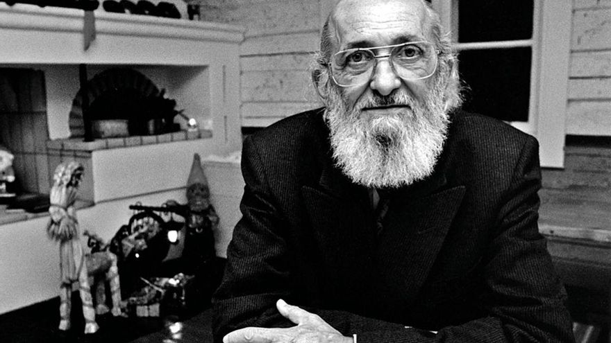 Paulo Freire, educador y filósofo: "Deberíamos preguntarnos todos los días por qué estamos aquí"