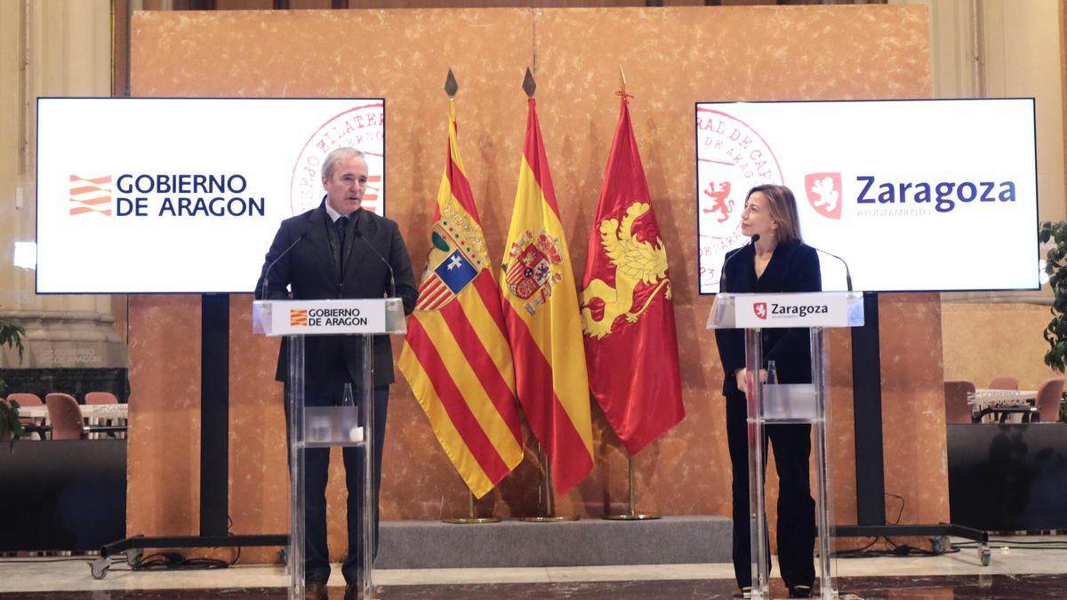 Jorge Azcón y Natalia Chueca en su comparecencia tras la cumbre bilateral.