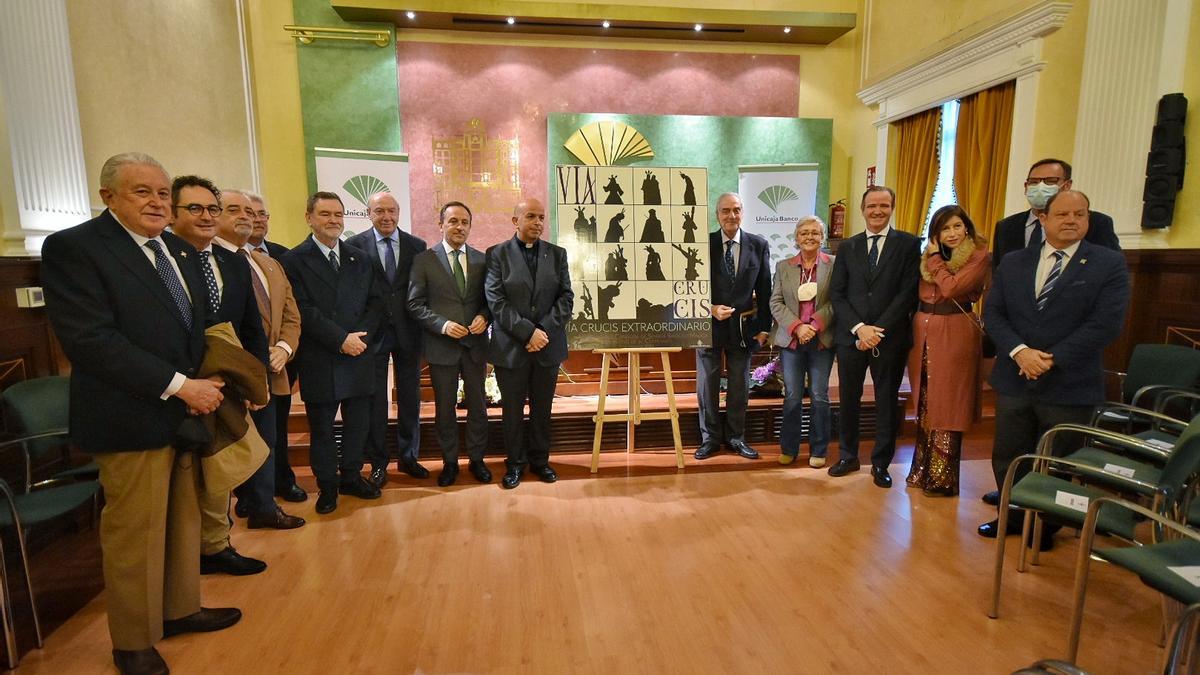 El Vía Crucis Magno que se celebrará de forma extraordinaria el próximo 5 de marzo con motivo del centenario de la Agrupación de Cofradías ha sido presentado este viernes en Unicaja.