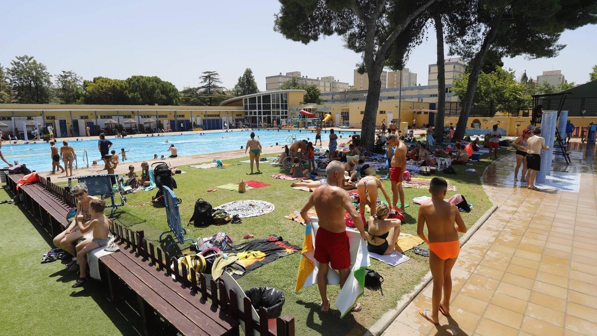 La piscina del Parque del Oeste ha abierto ya sus puertas