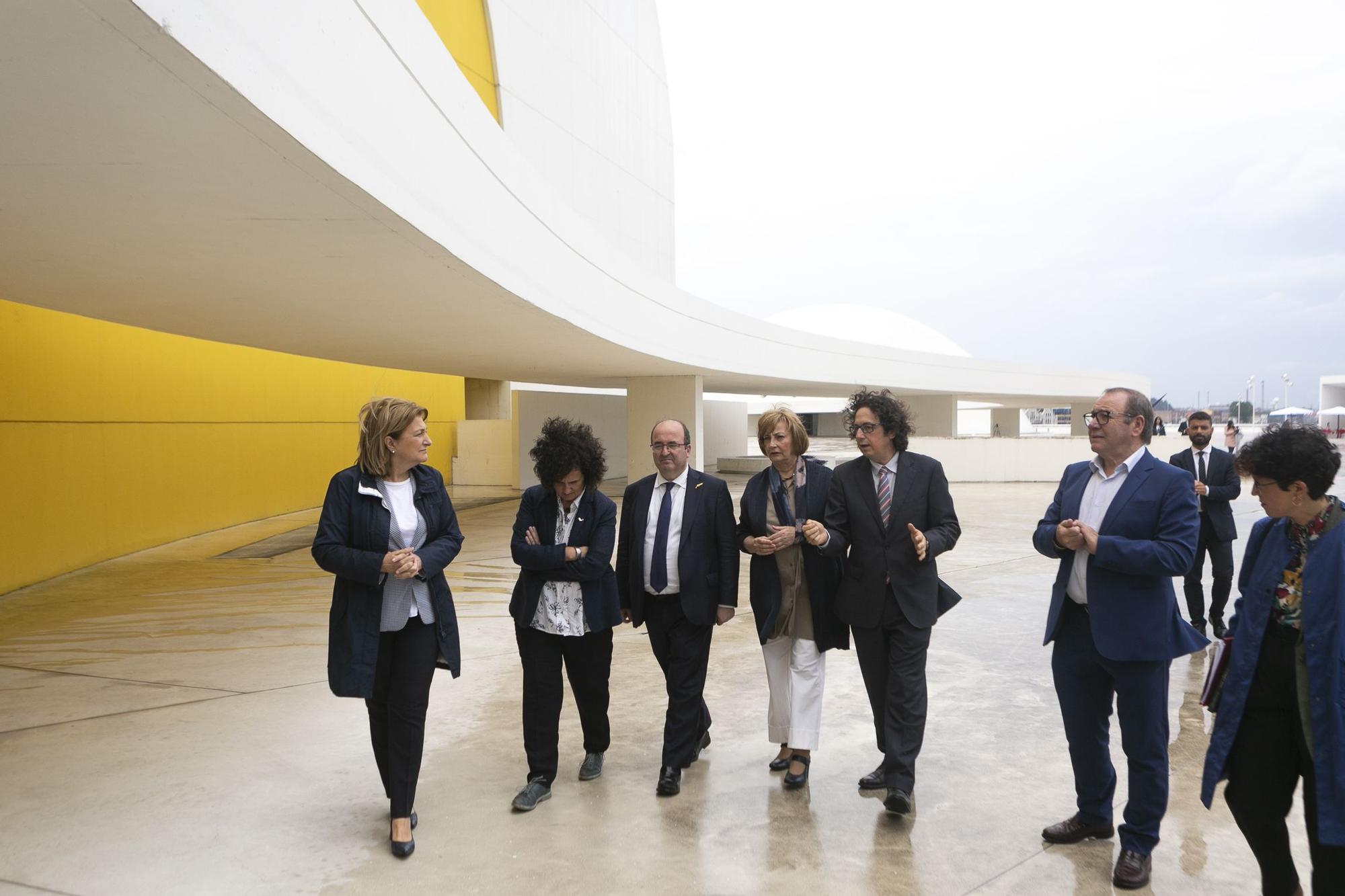 El Ministro de Cultura, Miquel Iceta, visita el Centro Niemeyer