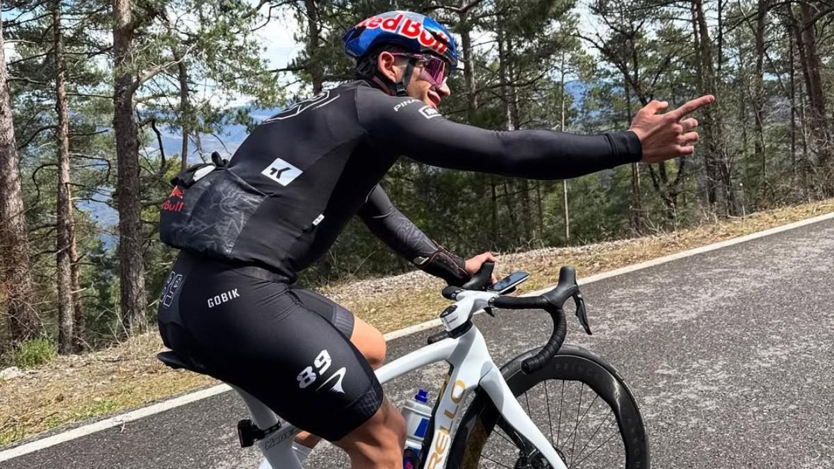 Jorge Martín, con su bicicleta