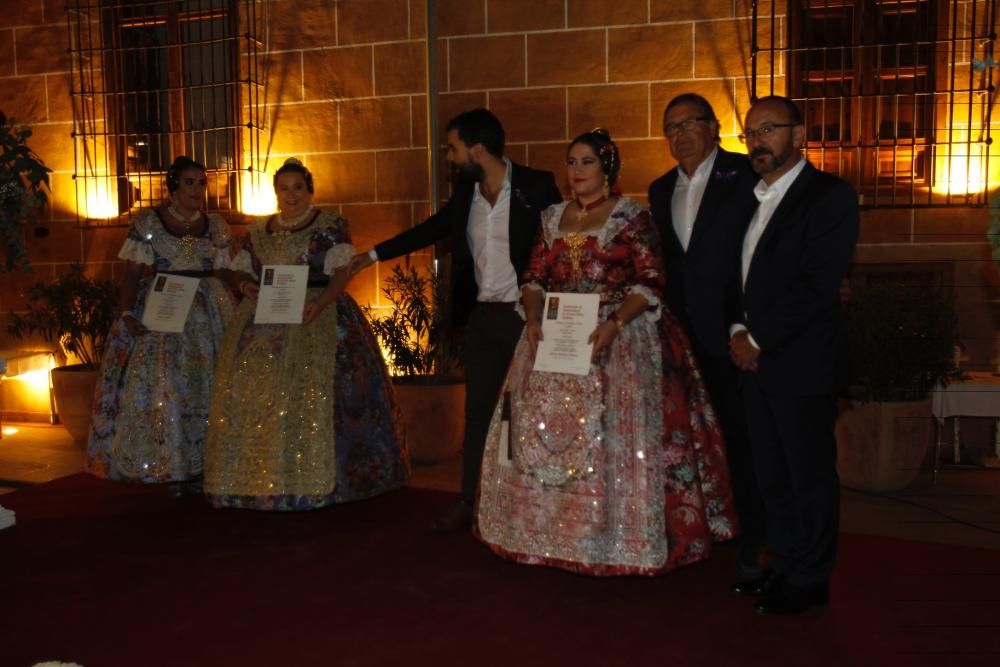 Entrega de los certificados de tejido de seda valenciana