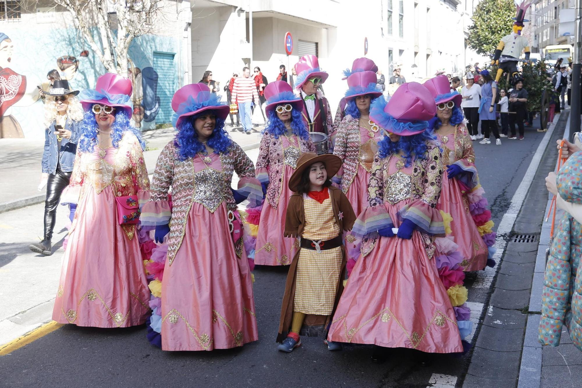 Cientos de personas despiden por todo lo alto el carnaval en Conxo