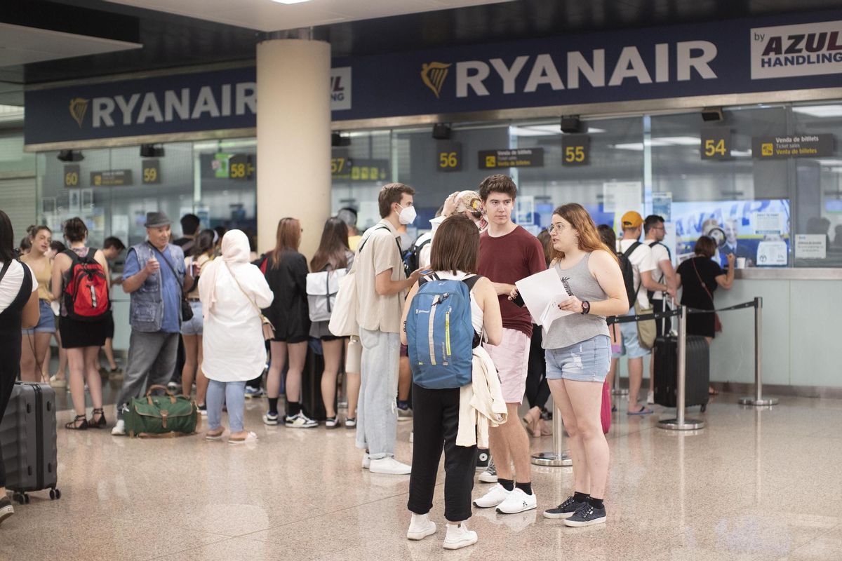 Cancel·lats sis vols i retards en 28 en la setena jornada de vaga a Ryanair