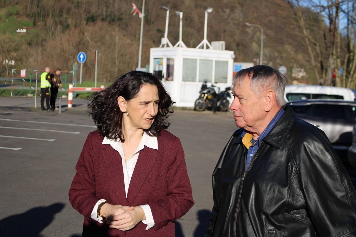 EN IMÁGENES: Visita del exdirectivo de la NASA a las minerías del pozo Santiago para hablar sobre el futuro laboratorio que podría recrear las condiciones de vida en la Luna