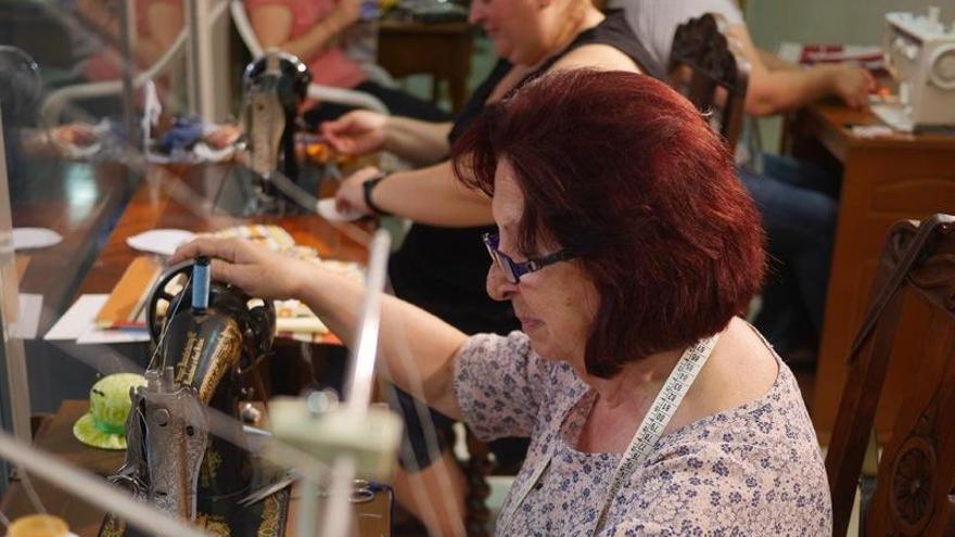 Mujeres en uno de los talleres