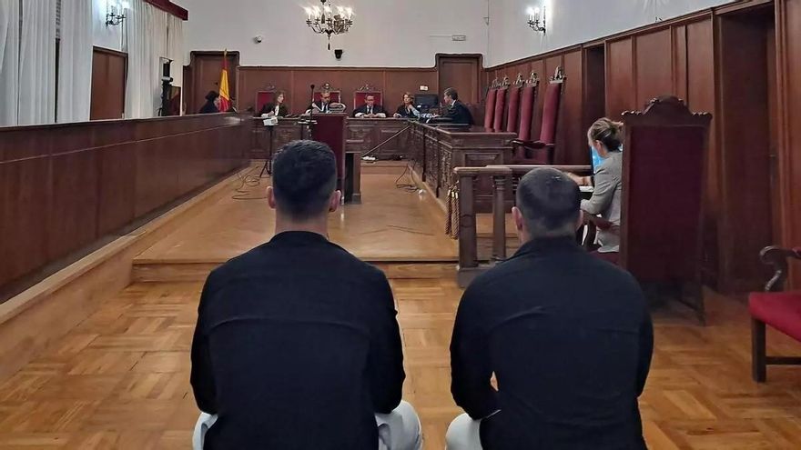 Piden 30 años de cárcel a dos amigos por la agresión sexual a una menor