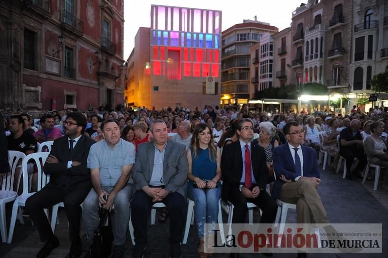 Se enciende la antorcha del folclore en Murcia