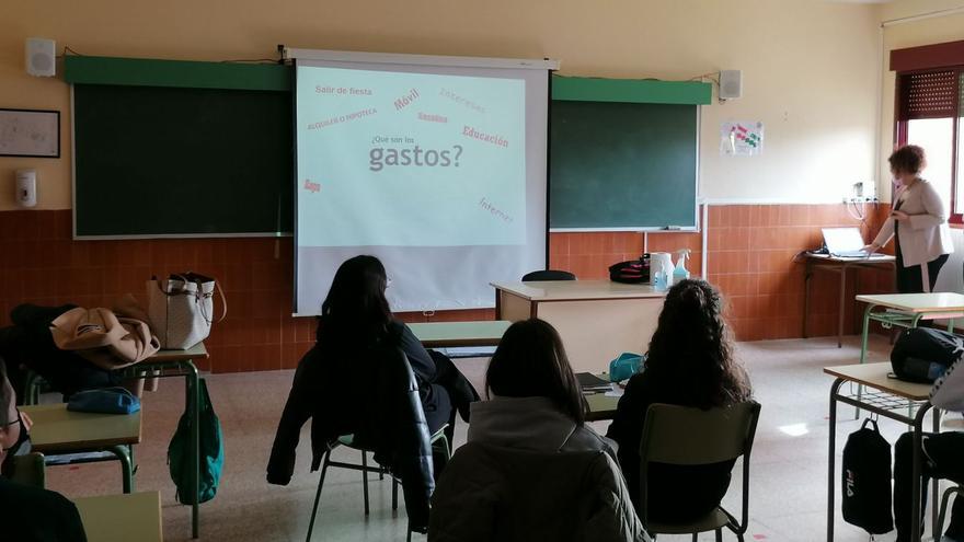 El Maestro Haedo y Universidad Laboral se abren a la educación financiera para jóvenes de la ESO