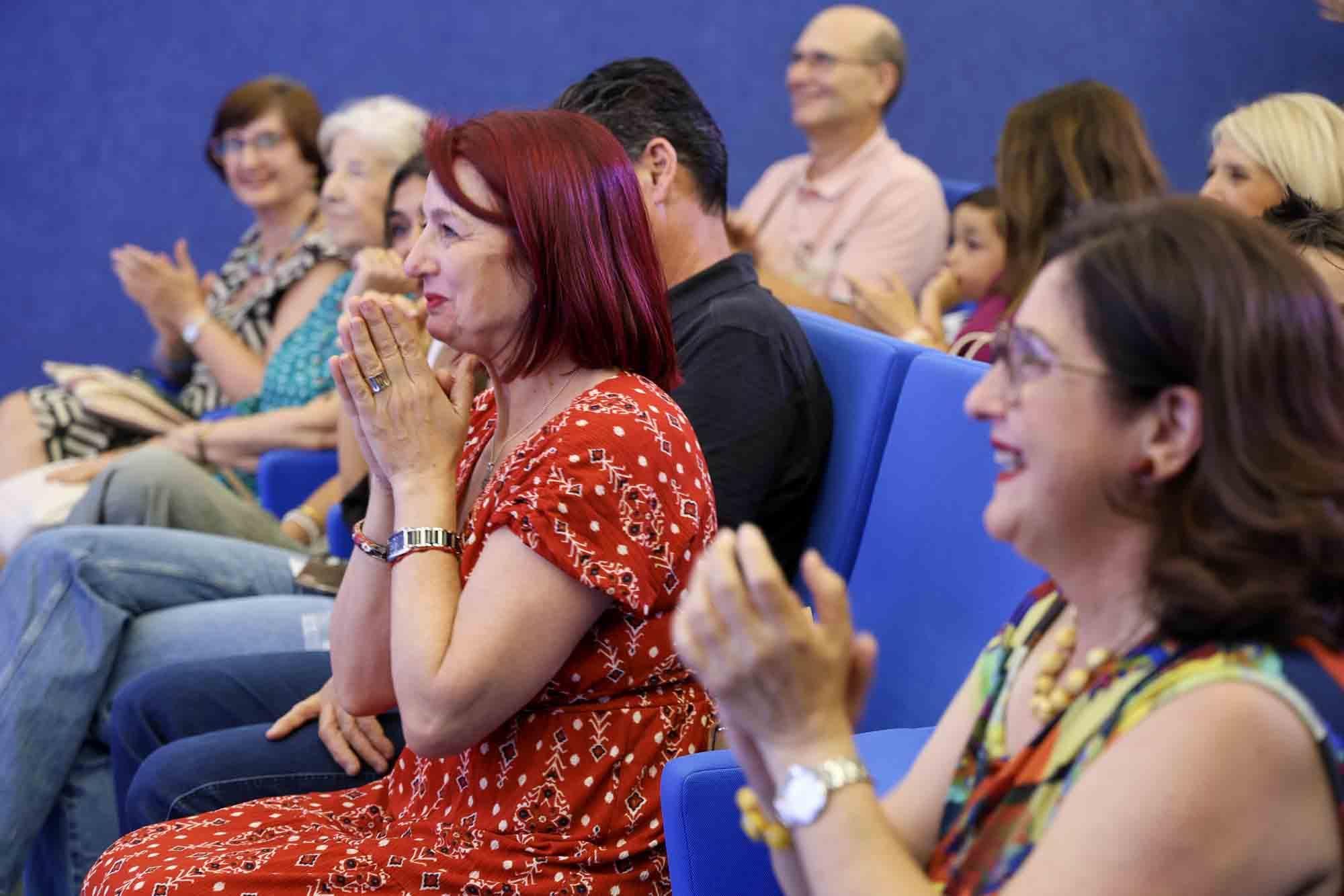 Entrega de premios del concurso infantil de relatos cortos "Cuéntame un cuento para comer" en el Club INFORMACIÓN organizado por COES