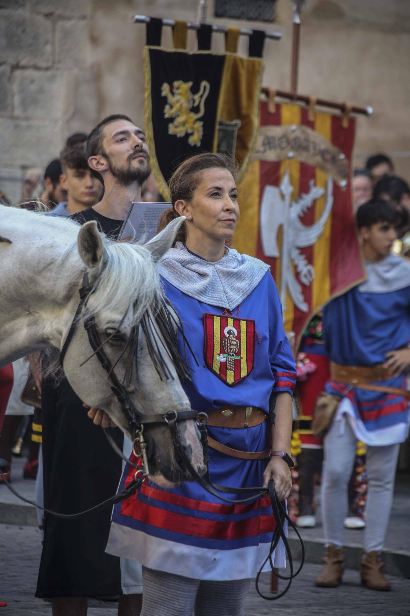 Cocentaina cierra con una masiva respuesta los Moros y Cristianos del reencuentro tras la pandemia