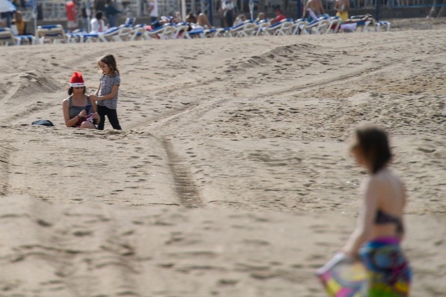 La Playa de Las Canteras por el Dia de Navidad