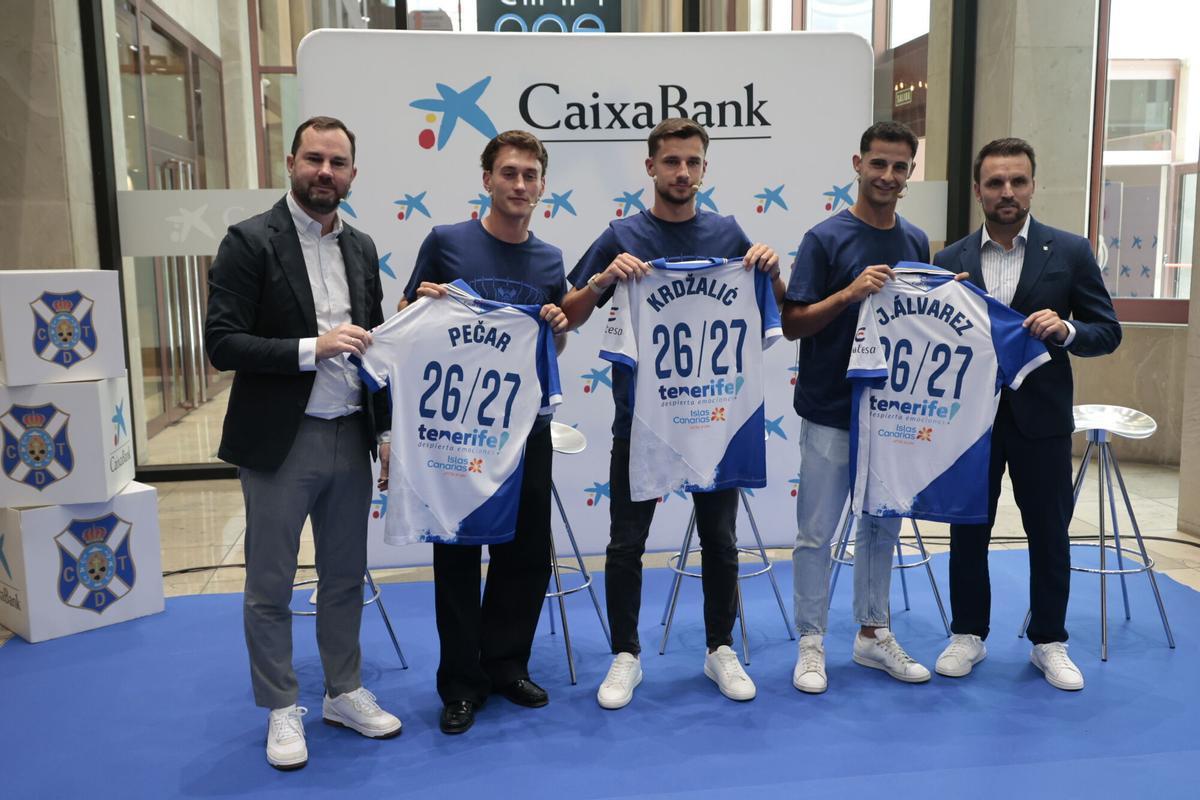 El CD Tenerife presenta a tres de sus fichajes veraniegos
