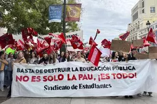 Miles de estudiantes se manifiestan en varias ciudades contra la nueva selectividad