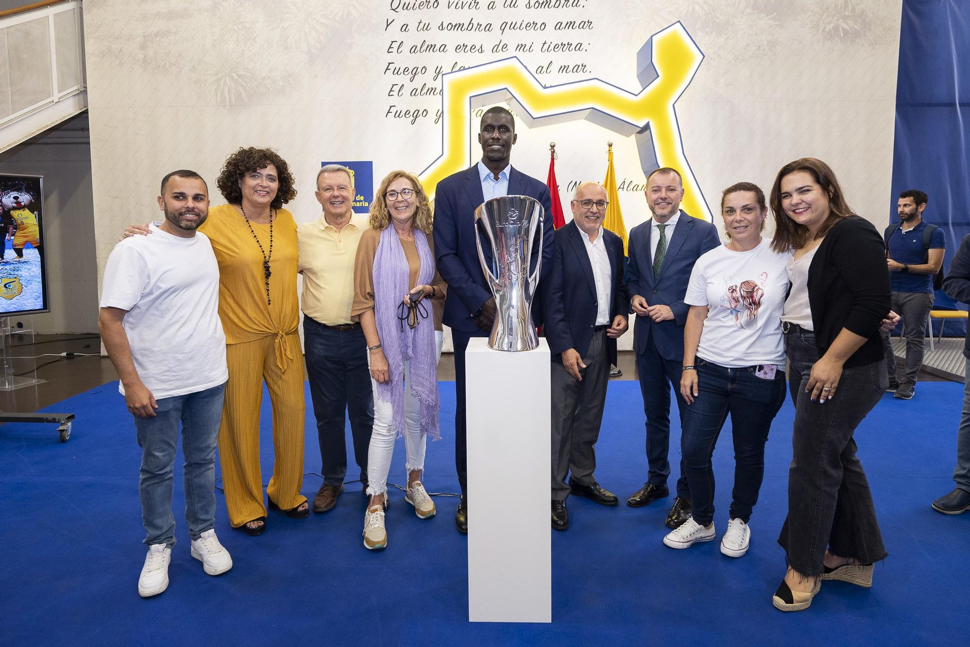 Celebración de la Eurocopa del CB Gran Canaria en el Cabildo grancanario