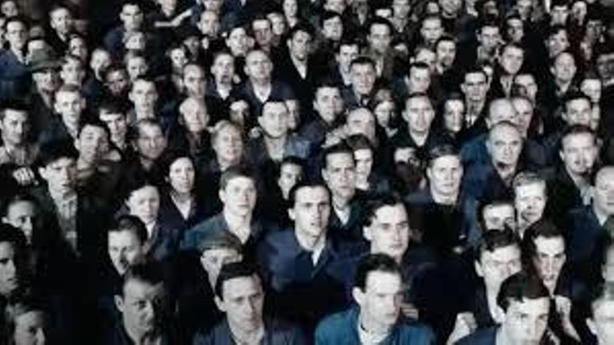 Pese a todo, el director de ‘2+2=5’ muestra esperanza ante el futuro.