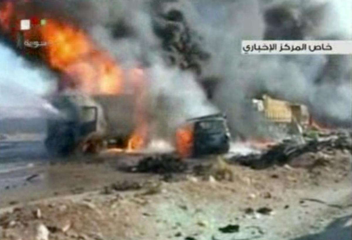 Un cotxe carregat amb explosius provoca 43 morts a Hama.