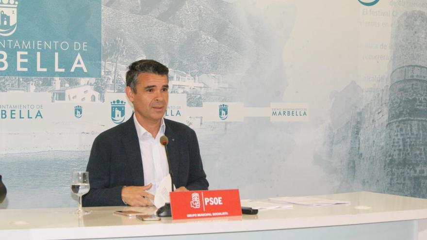 José Bernal, del PSOE, en rueda de prensa.