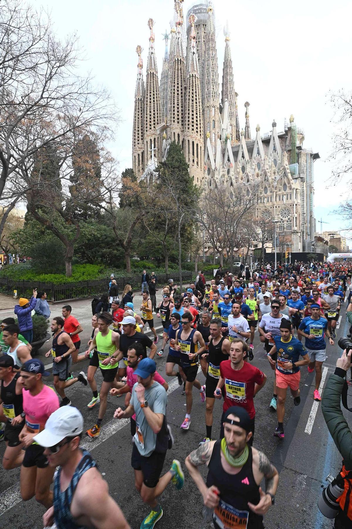 ¿Has participado en la Marató de Barcelona 2024? ¡Búscate en las fotos¡