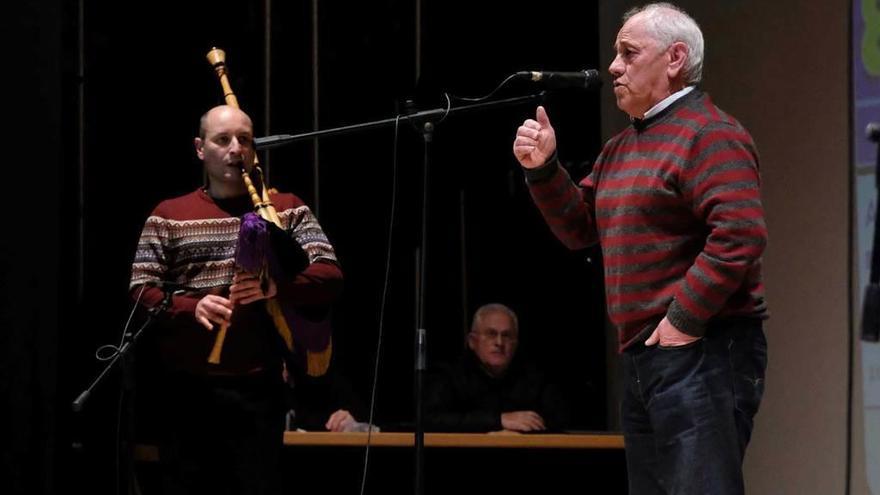 Ángel Fernández Morán, durante su actuación.