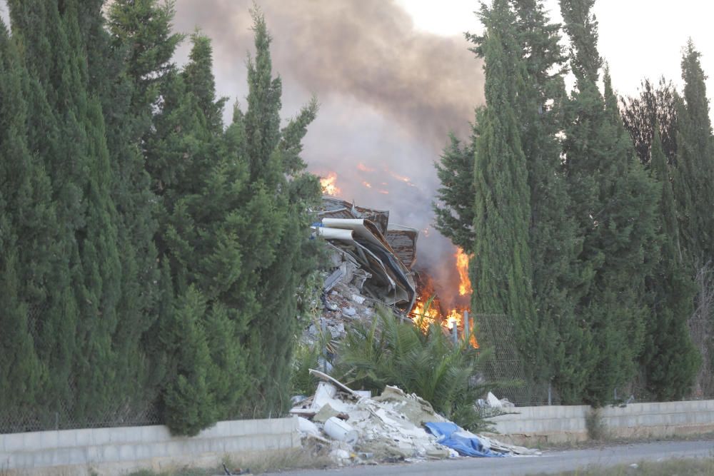 Incendio en Gemersa